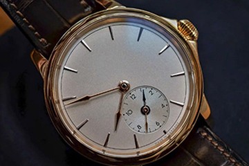 更换苏州江诗丹顿手表电池